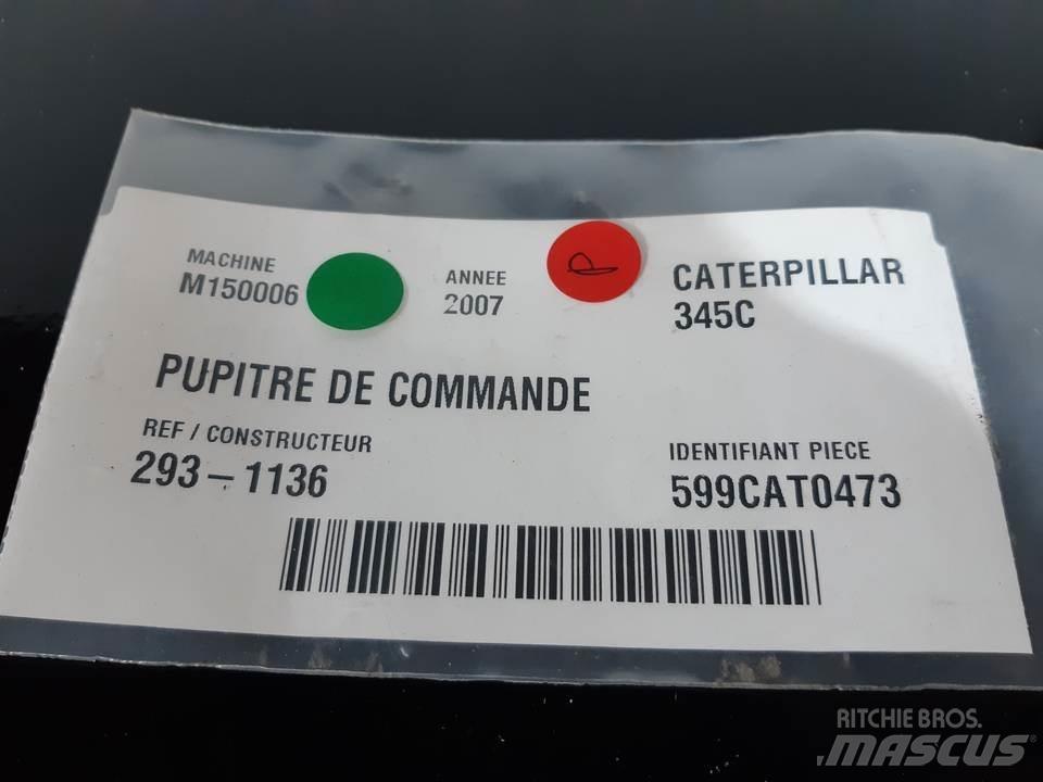 CAT 345C 캐빈 및 인테리어