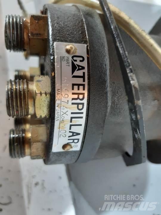 CAT 350 캐빈 및 인테리어