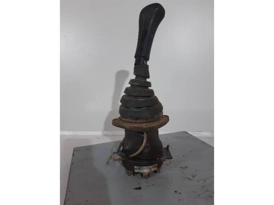 CAT 350 캐빈 및 인테리어