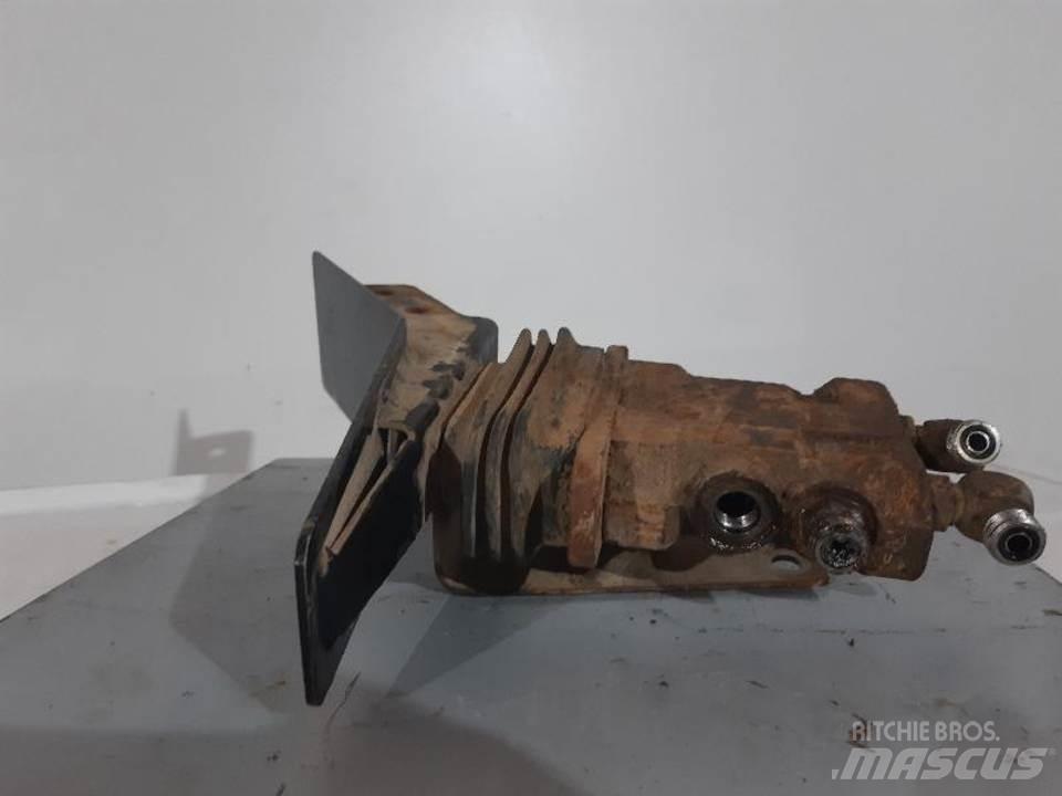 CAT 350 캐빈 및 인테리어