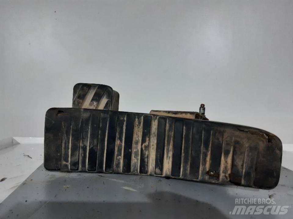 CAT 350 캐빈 및 인테리어