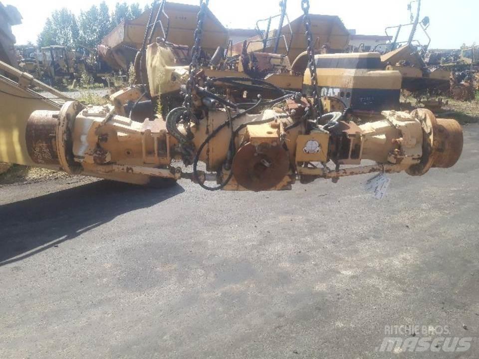CAT 438B 트랜스미션