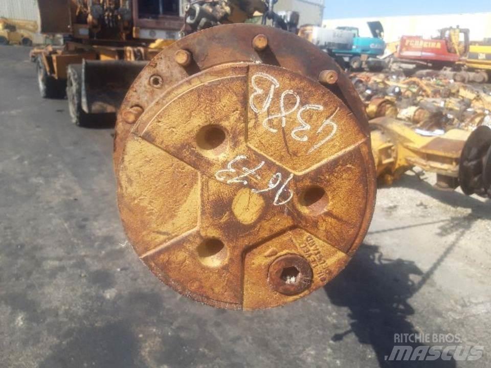 CAT 438B 트랜스미션