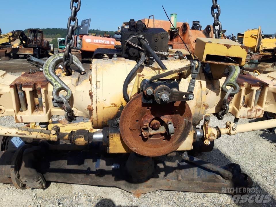 CAT 438B 트랜스미션