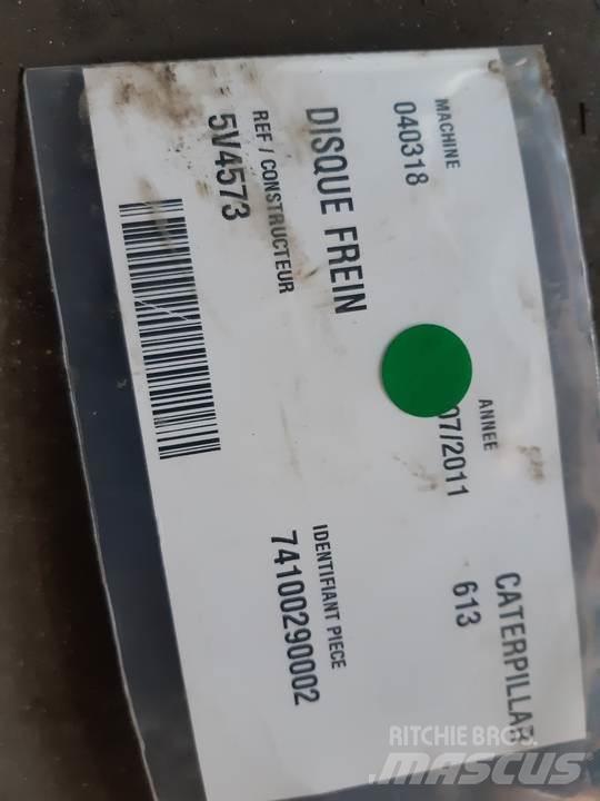 CAT 613 트랙, 체인 및 언더캐리지