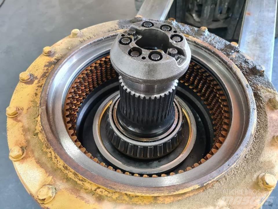CAT 735 트랜스미션