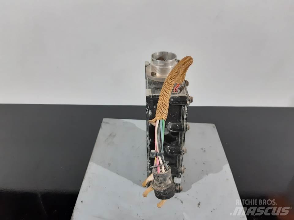 CAT 769 캐빈 및 인테리어