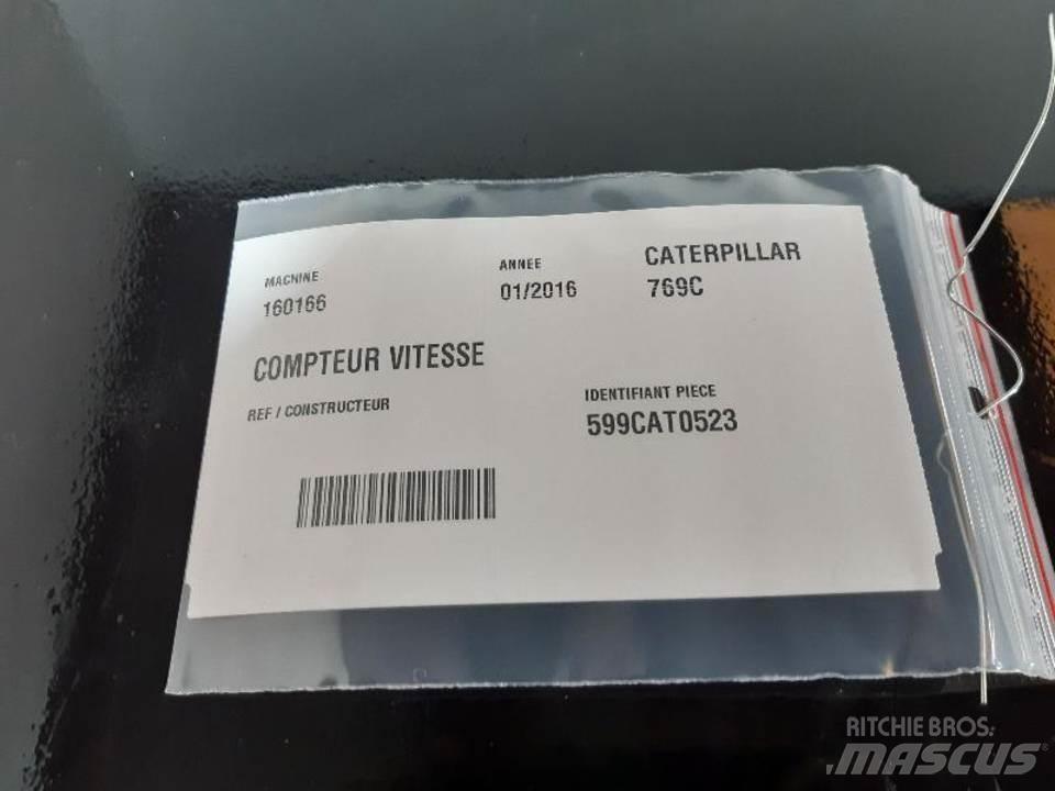 CAT 769C 캐빈 및 인테리어