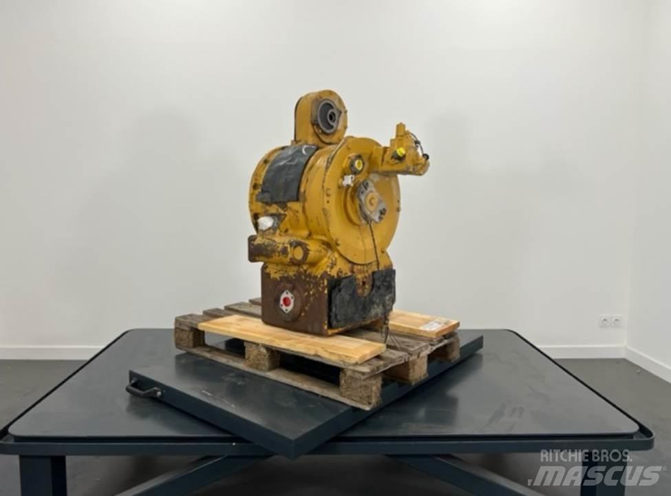CAT 770 트랜스미션