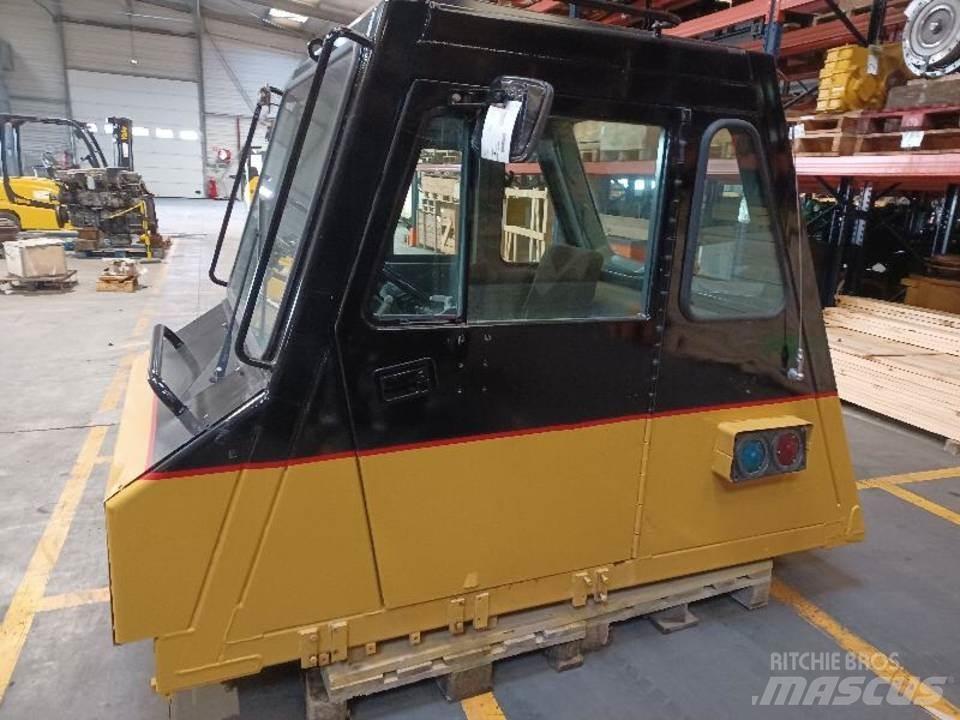 CAT 771D 캐빈 및 인테리어