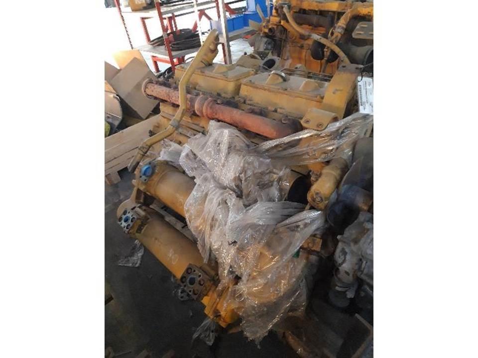 CAT 775B 엔진