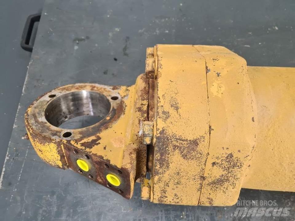 CAT 775B 유압식 기계