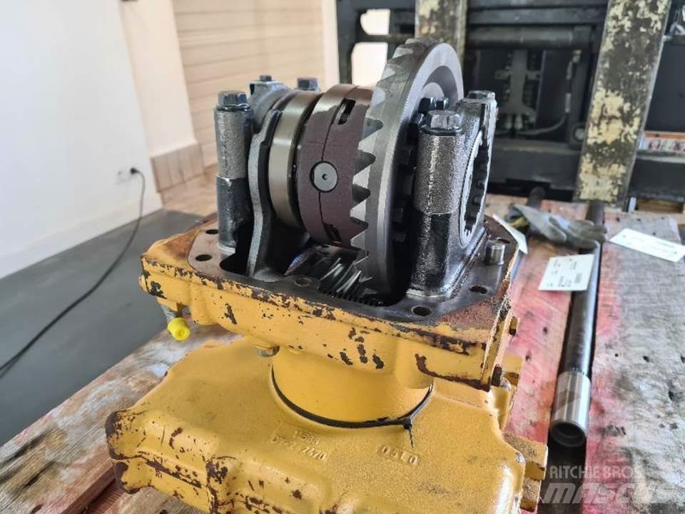 CAT 906H 트랜스미션