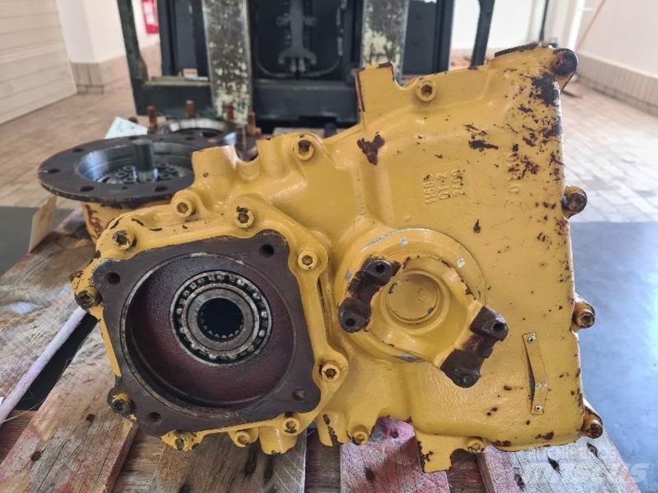 CAT 906H 트랜스미션