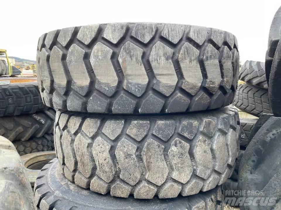 CAT 918M 트랙, 체인 및 언더캐리지