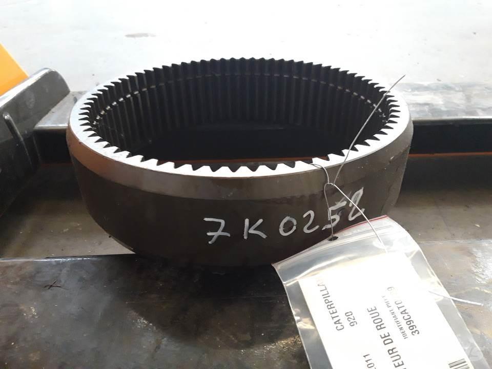 CAT 920 트랜스미션