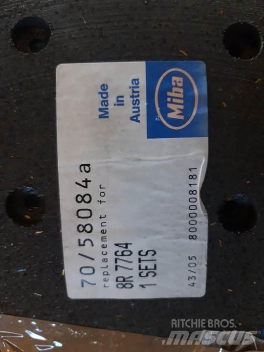 CAT 950 트랙, 체인 및 언더캐리지