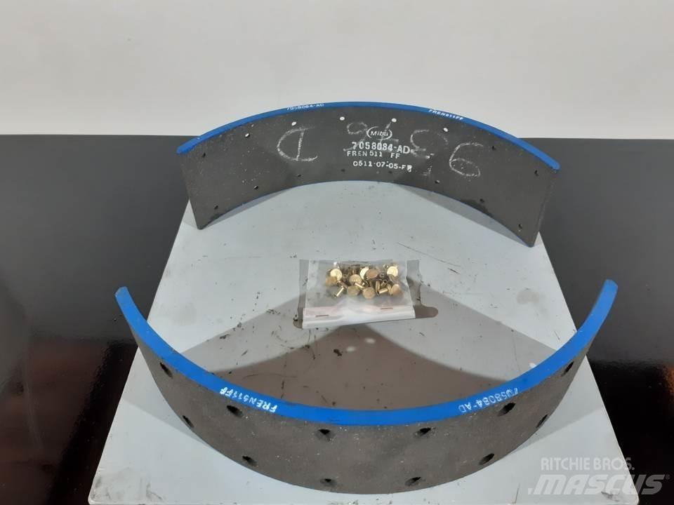 CAT 950 트랙, 체인 및 언더캐리지