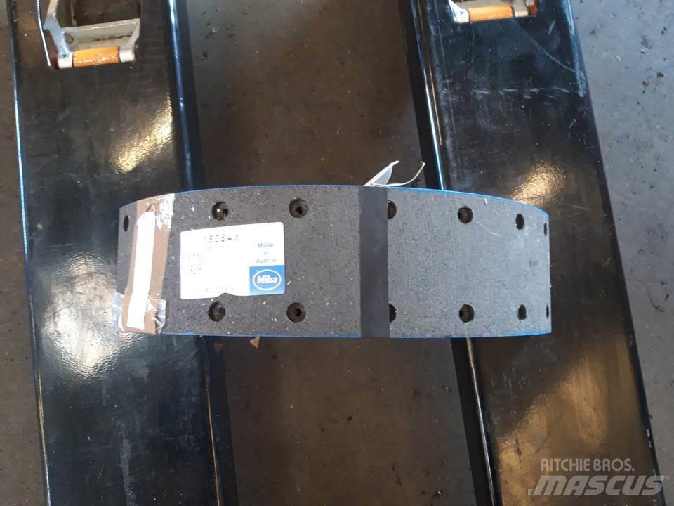 CAT 950 트랙, 체인 및 언더캐리지
