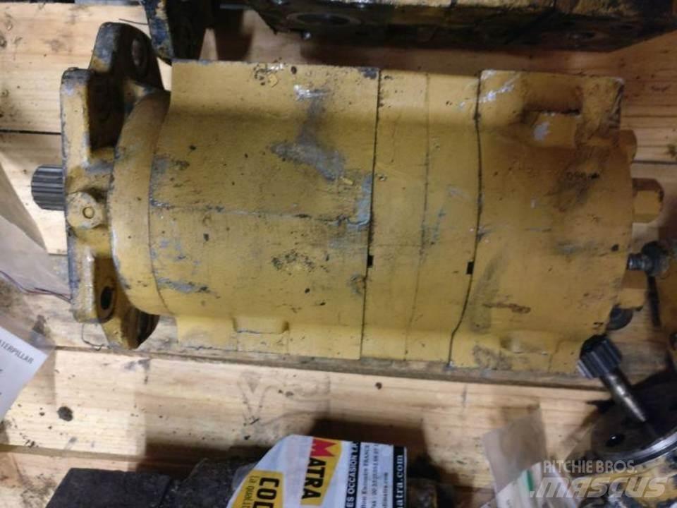 CAT 963 유압식 기계