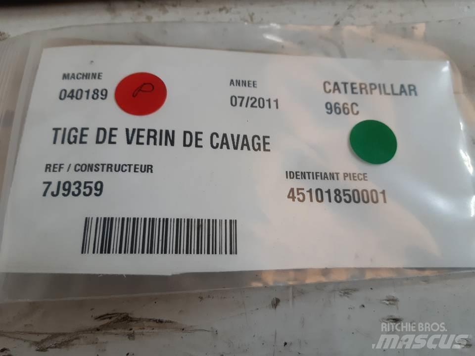 CAT 966C 유압식 기계