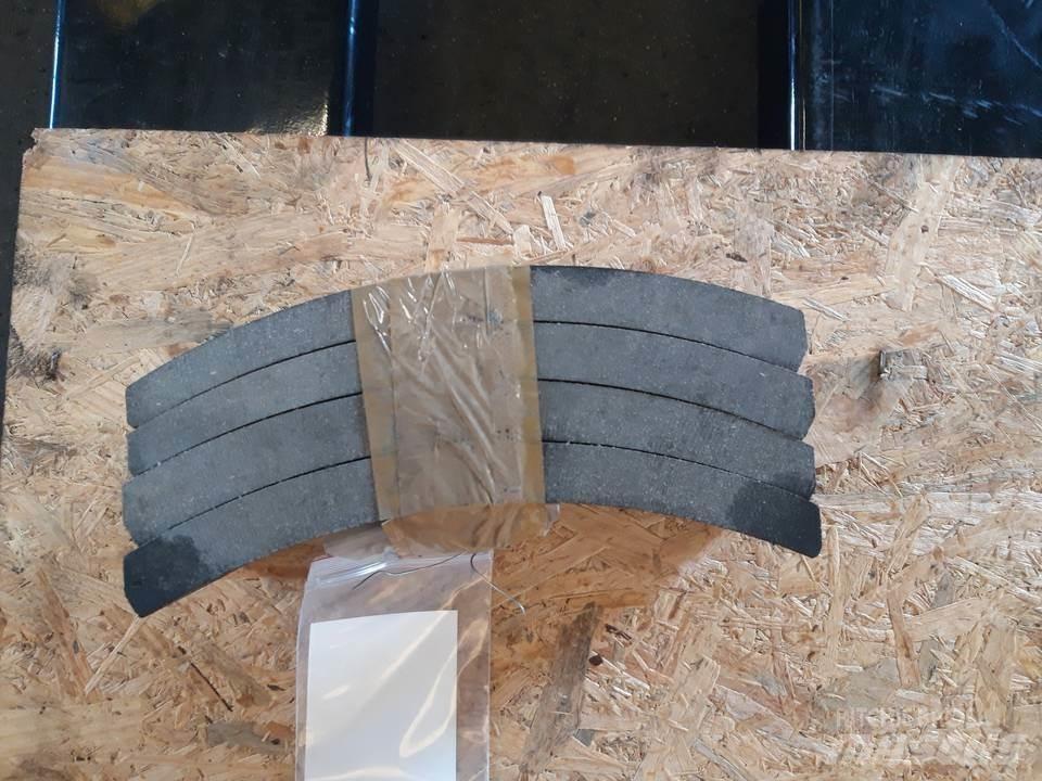 CAT 966C 트랙, 체인 및 언더캐리지