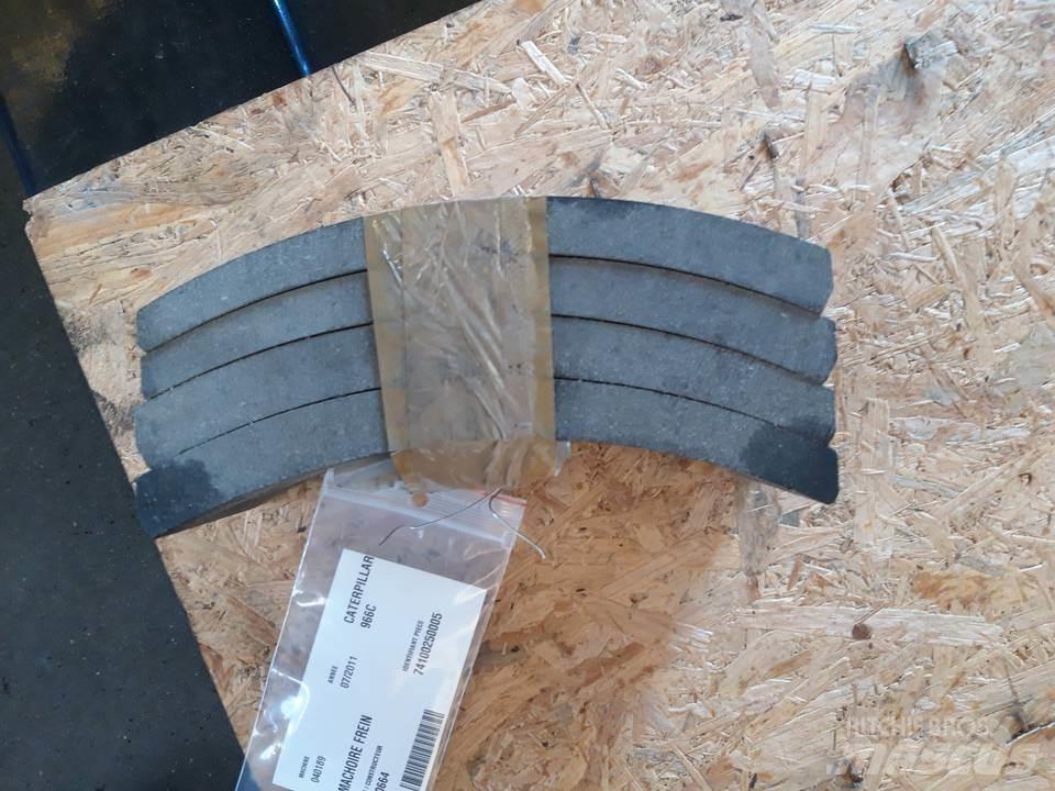 CAT 966C 트랙, 체인 및 언더캐리지