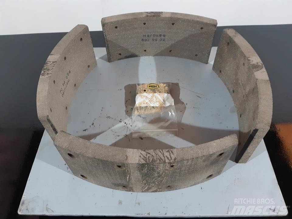 CAT 966C 트랙, 체인 및 언더캐리지