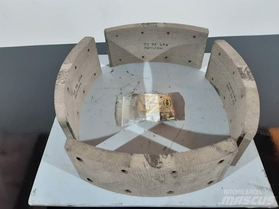 CAT 966C 트랙, 체인 및 언더캐리지