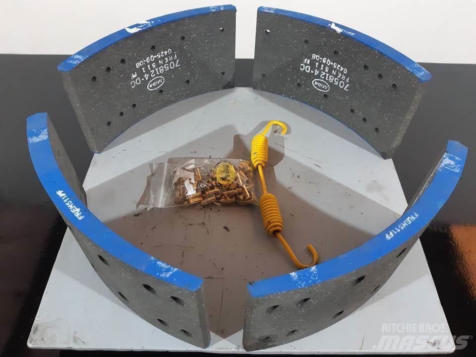 CAT 966D 트랙, 체인 및 언더캐리지