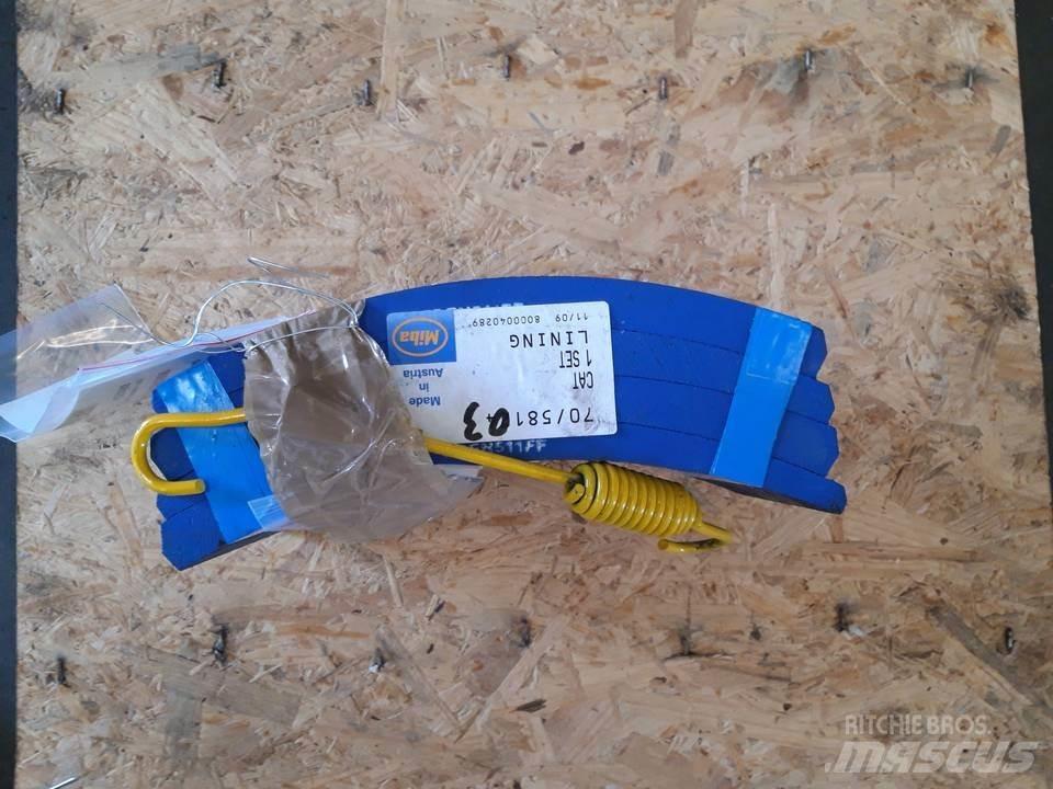 CAT 966D 트랙, 체인 및 언더캐리지