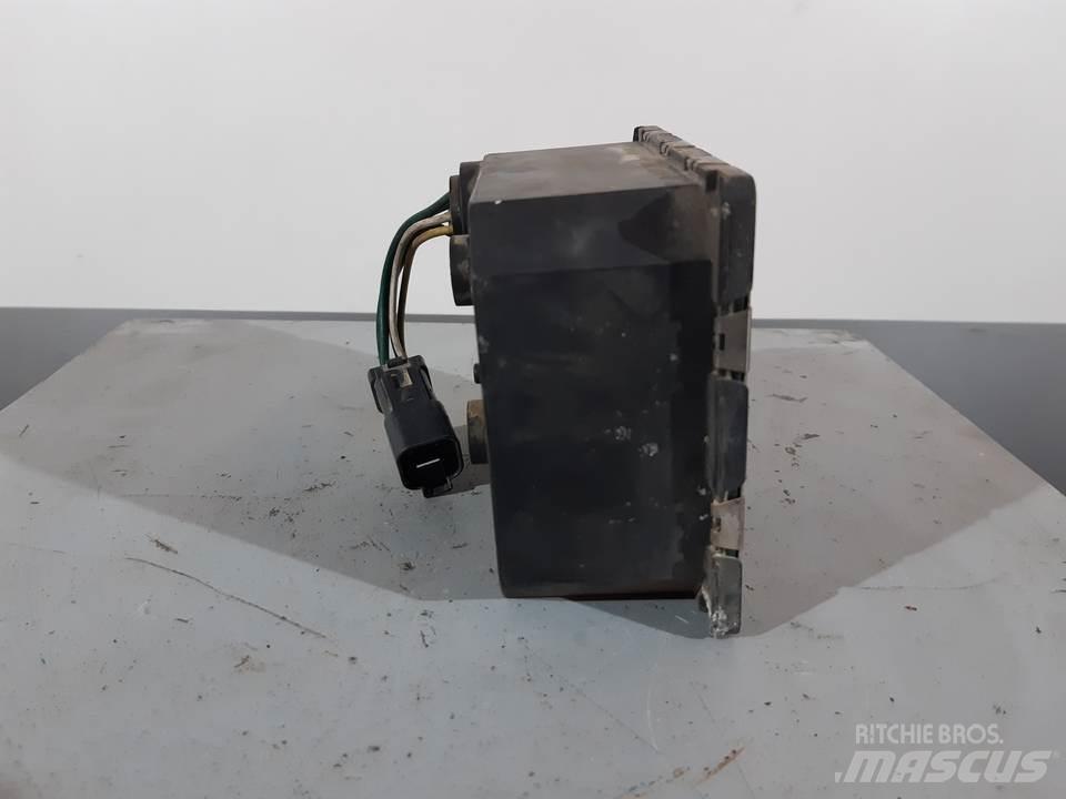 CAT 980GII 캐빈 및 인테리어