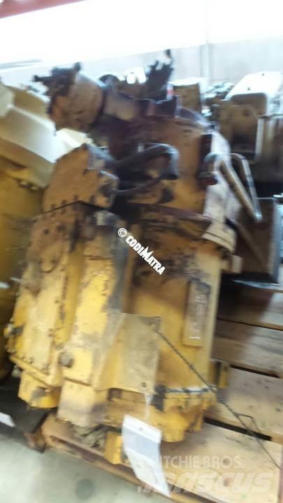 CAT D300B 트랜스미션