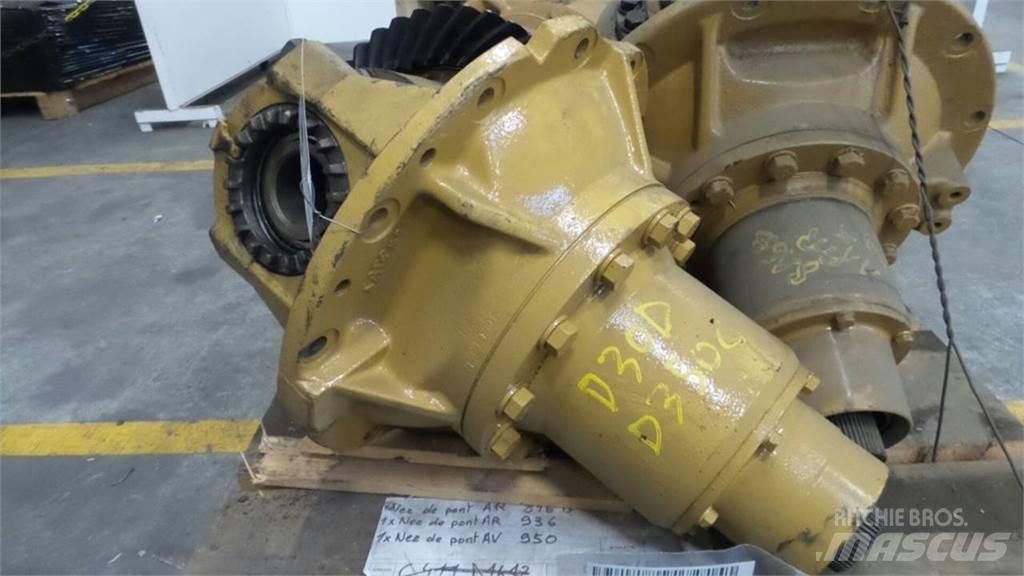 CAT D30D 트랜스미션