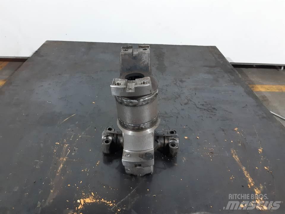CAT D6H 트랜스미션