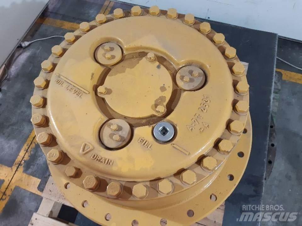 CAT D7R 트랜스미션