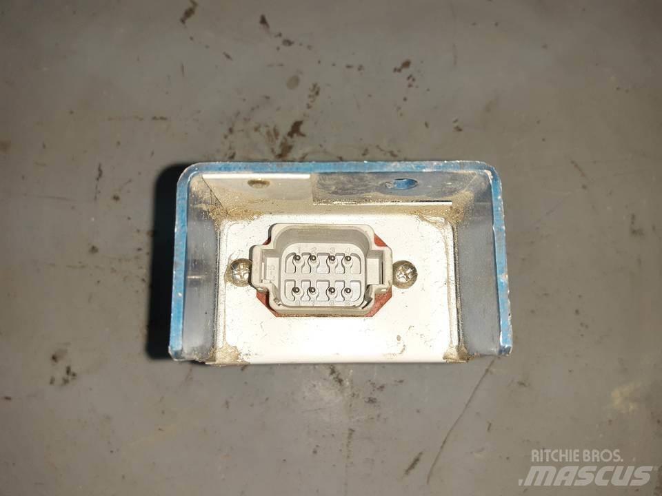 CAT M313C 캐빈 및 인테리어