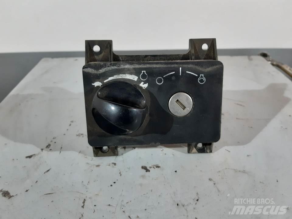 CAT M313C 캐빈 및 인테리어