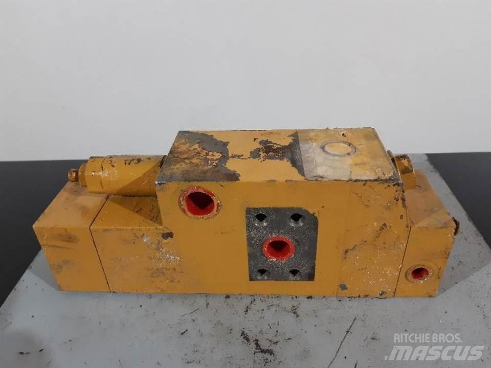 CAT M315 유압식 기계