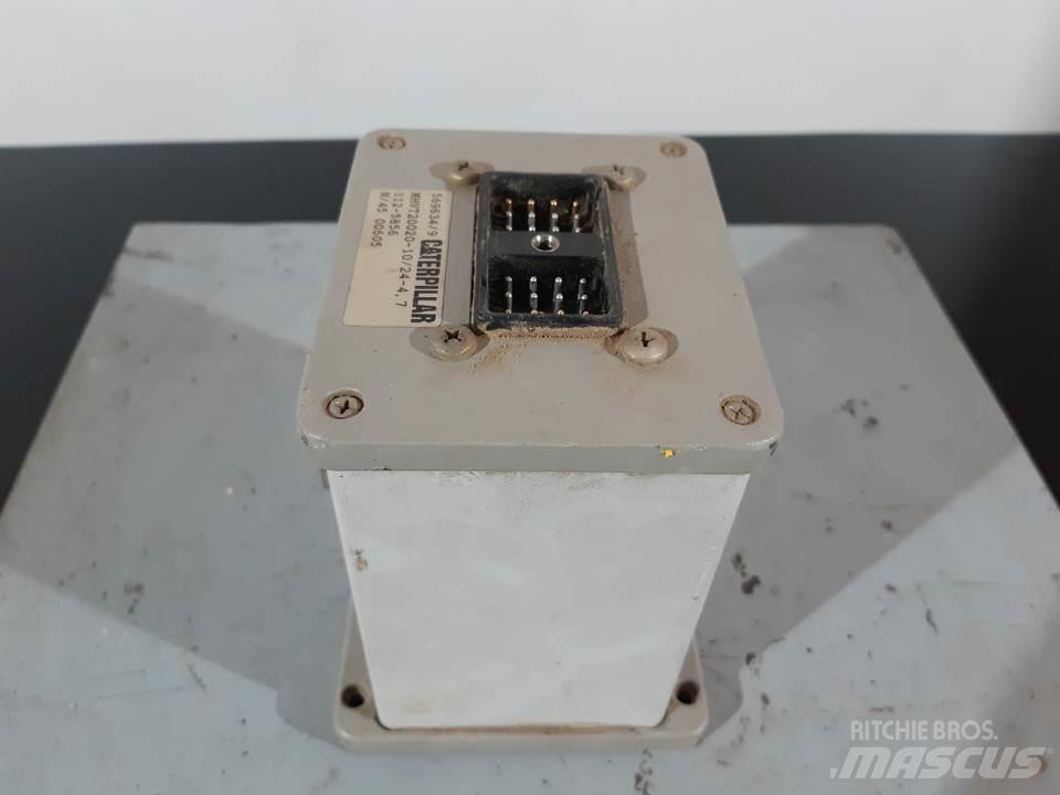 CAT M318 캐빈 및 인테리어