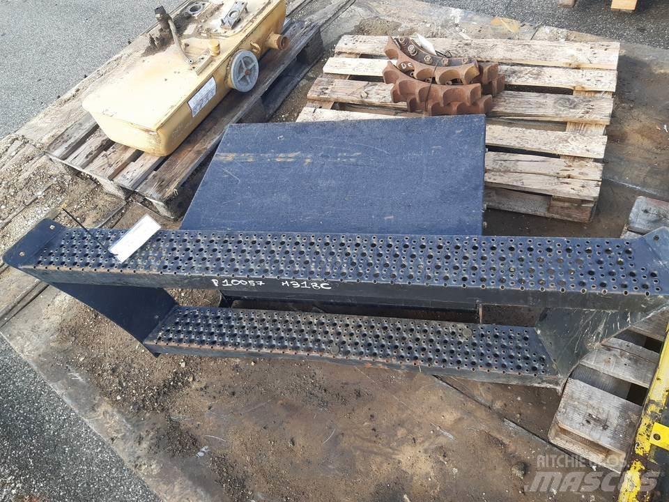 CAT M318C 캐빈 및 인테리어