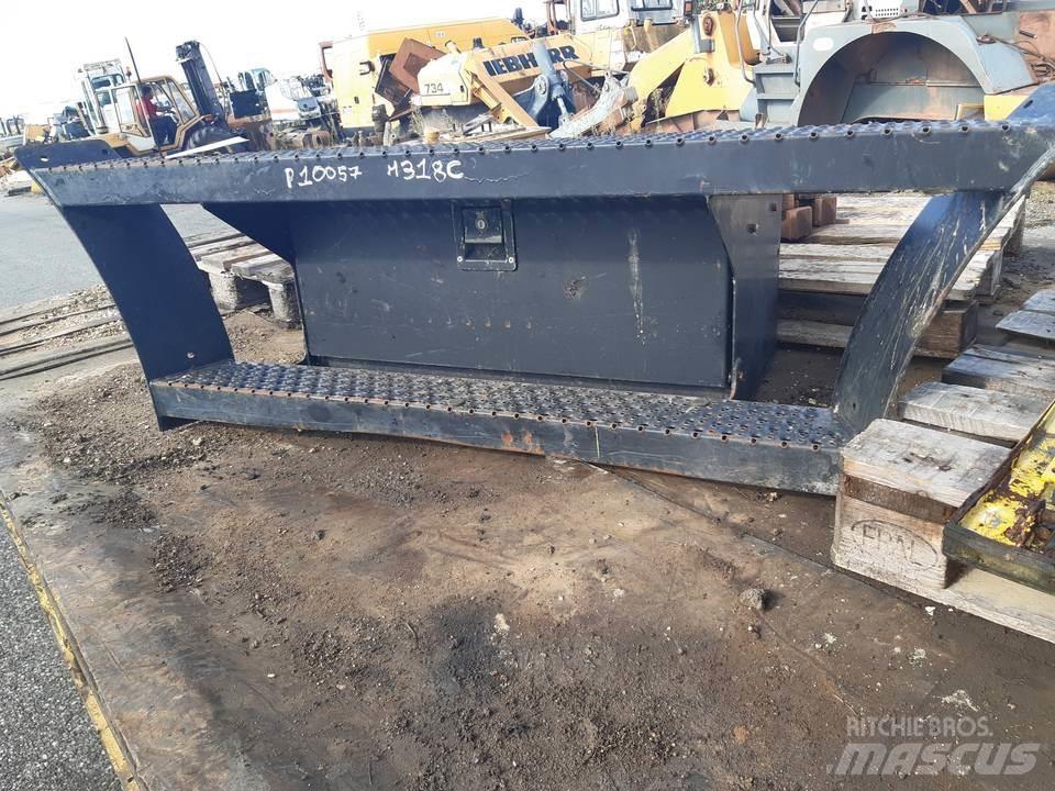 CAT M318C 캐빈 및 인테리어