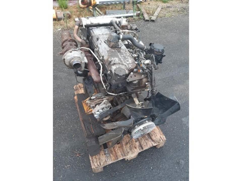 JCB JS190 엔진