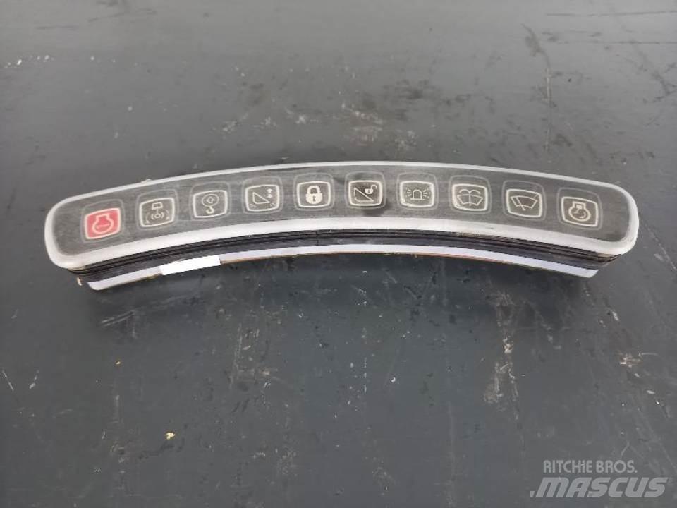 JCB JS190 캐빈 및 인테리어