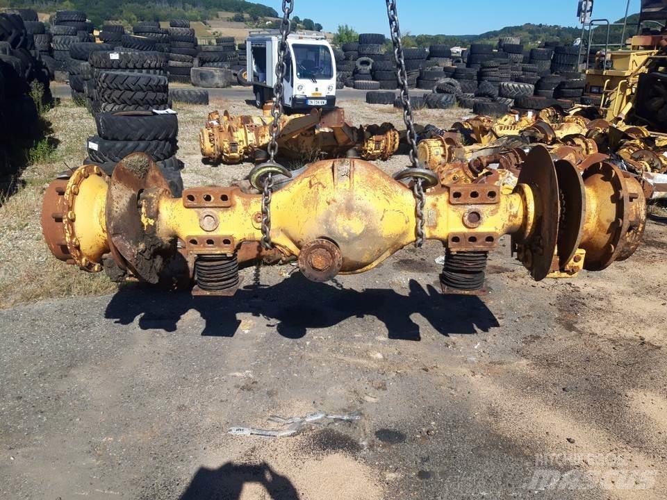 Volvo A25 트랜스미션