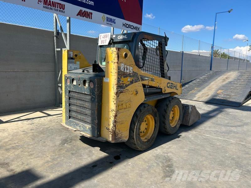 Gehl SR135 미니 로더