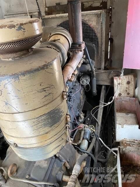 Manitowoc 3900 트랙 크레인