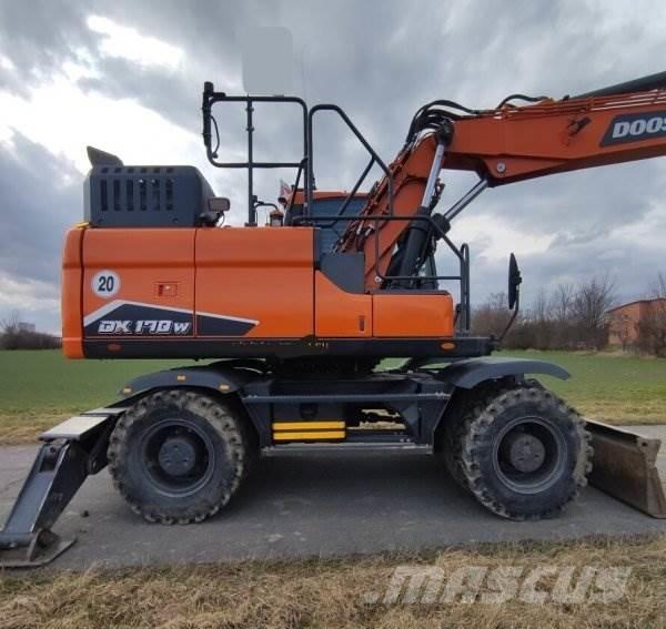 Doosan DX 170 W-7  휠 굴삭기