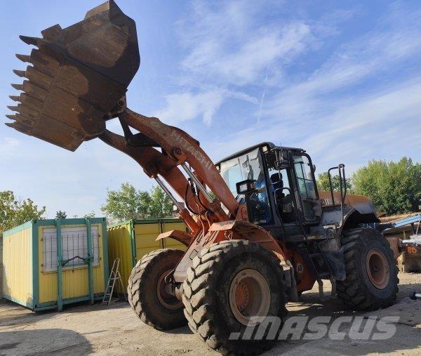 Hitachi ZW 220  휠로우더