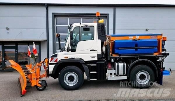 Unimog U 423 모래(염화칼슘) 살포기